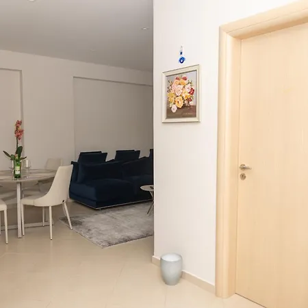 H Apartament