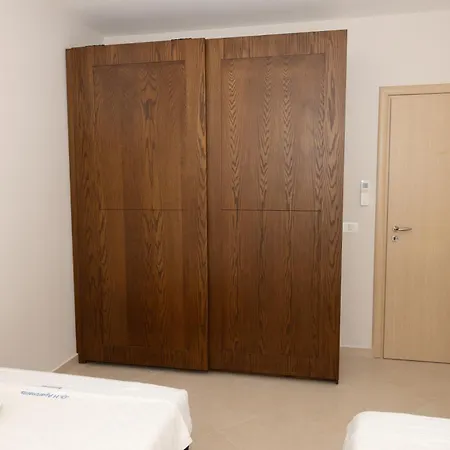 Apartment H