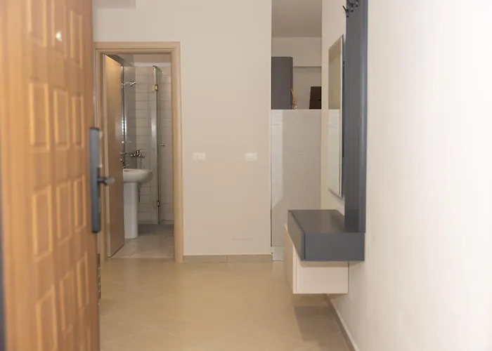 H Apartment Vlorë