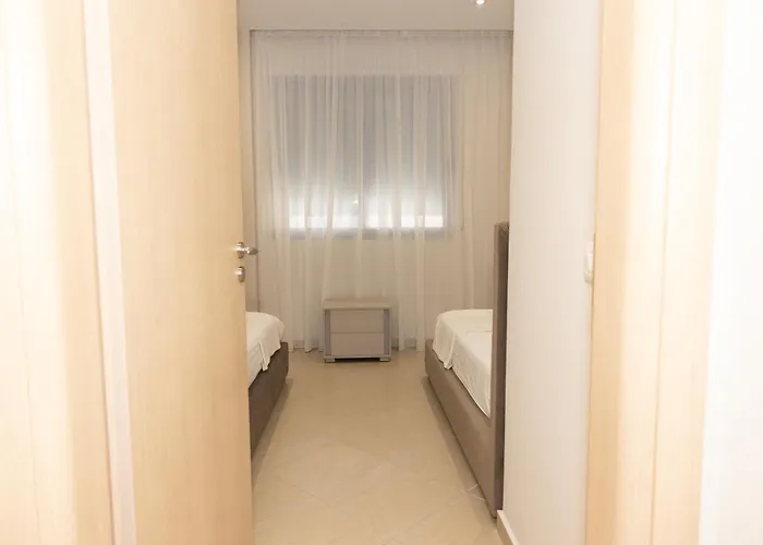 H Apartment